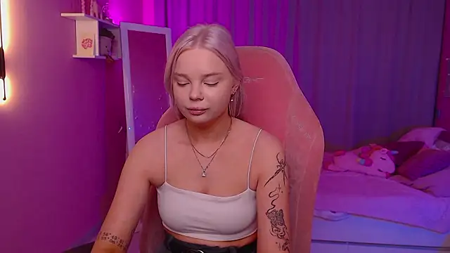 Leslie Caronn online show from 03/19/26, 07:52