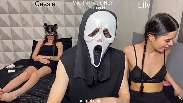 girls secrets online show from 02/18/26, 11:06