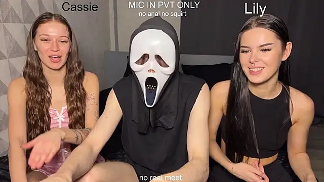 girls secrets online show from 02/22/26, 11:23