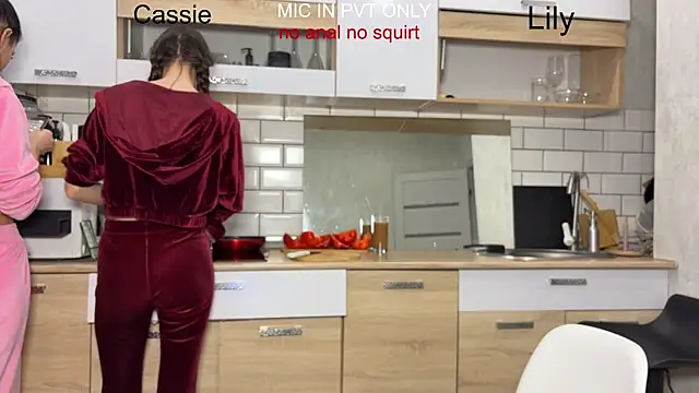 girls secrets online show from 01/13/26, 06:45