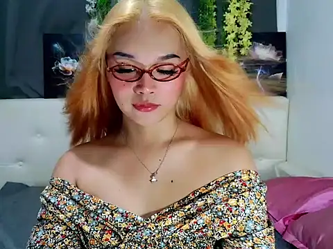 Snapshot of Hard_lovely_Dick69 chatting on 06/18/26, 05:17 Hard lovely Dick69 online show from 06/18/26, 05:17