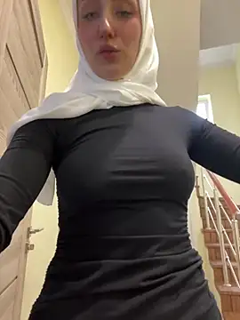 LuxBrunette  online show from 05/17/26, 06:13