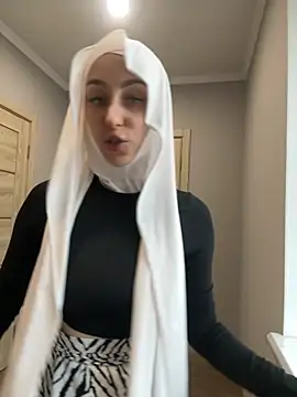 LuxBrunette  online show from 05/16/26, 06:12