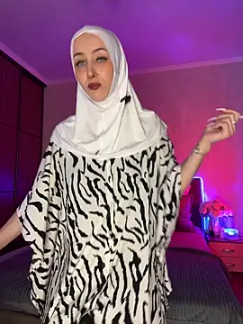 LuxBrunette  online show from 04/18/26, 05:10