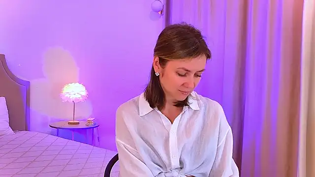 EmeraldGlow online show from 02/10/26, 02:38