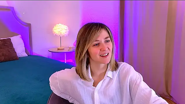 EmeraldGlow online show from 01/14/26, 02:42