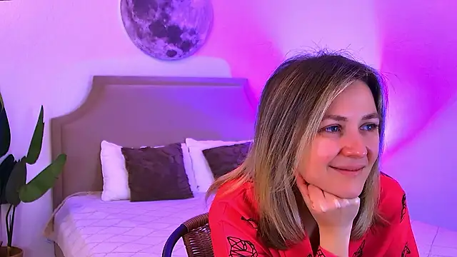 EmeraldGlow online show from 02/21/26, 02:41