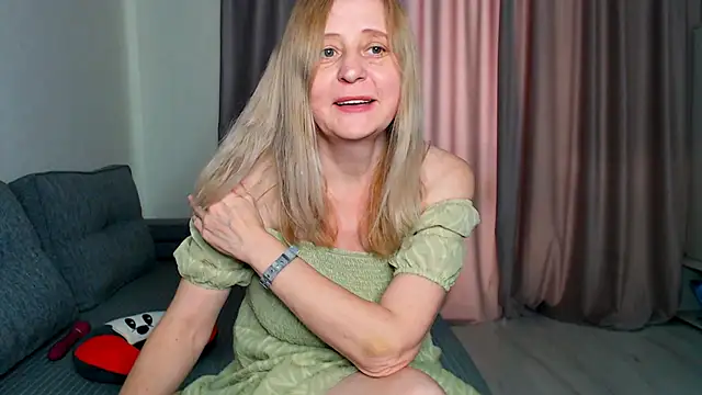 MiLenaMilf online show from 03/19/26, 06:57