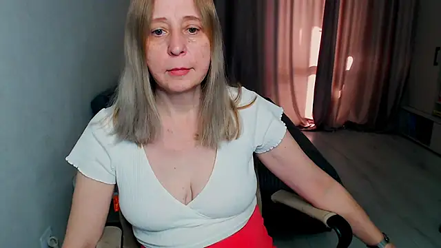 MiLenaMilf online show from 04/28/26, 05:23
