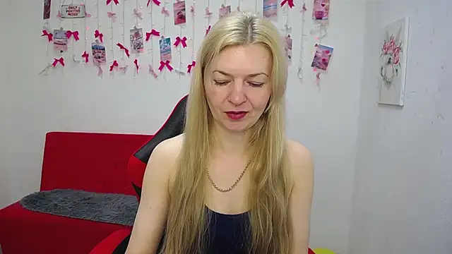 Snapshot of MelissaTyler chatting on 05/23/26, 05:17 MelissaTyler online show from 05/23/26, 05:17