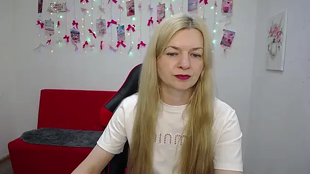 Snapshot of MelissaTyler chatting on 05/26/26, 11:08 MelissaTyler online show from 05/26/26, 11:08