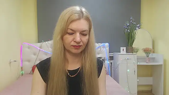 Snapshot of MelissaTyler chatting on 05/16/26, 05:28 MelissaTyler online show from 05/16/26, 05:28