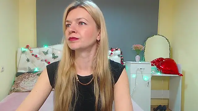 Snapshot of MelissaTyler chatting on 04/18/26, 05:32 MelissaTyler online show from 04/18/26, 05:32