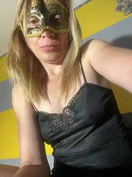 SexyMamiVee online show from 05/03/26, 06:11