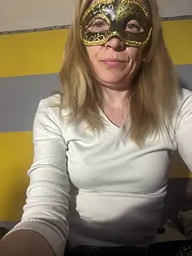 SexyMamiVee online show from 03/17/26, 04:10