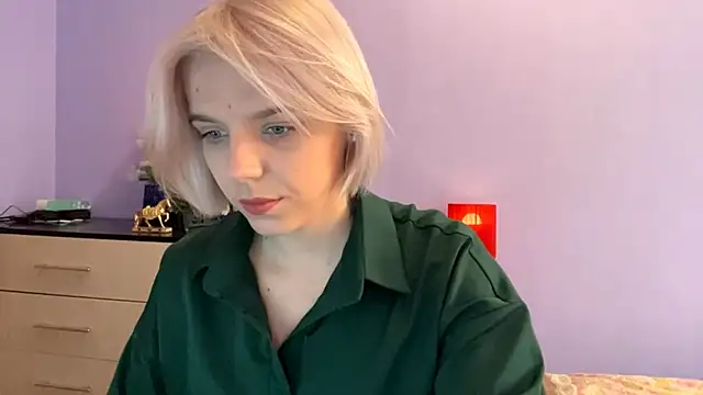 Scarlet cat online show from 01/07/26, 06:18