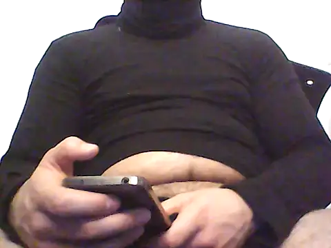 Snapshot of kingmiko12 chatting on 01/05/26, 11:30 kingmiko12 online show from 01/05/26, 11:30