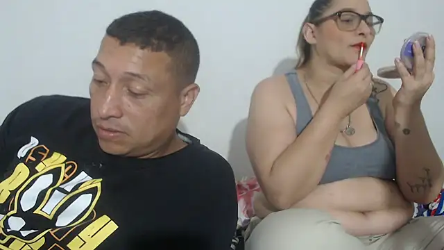 pareja latina1483 online show from 03/03/26, 02:18