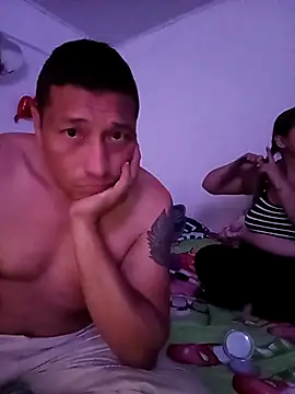 pareja latina1483 online show from 01/10/26, 11:00