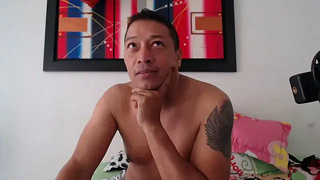 pareja latina1483 online show from 02/14/26, 12:05