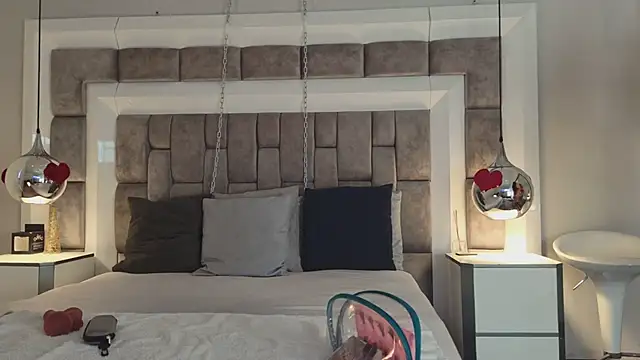 ElenaWatsonn online show from 03/23/26, 08:30