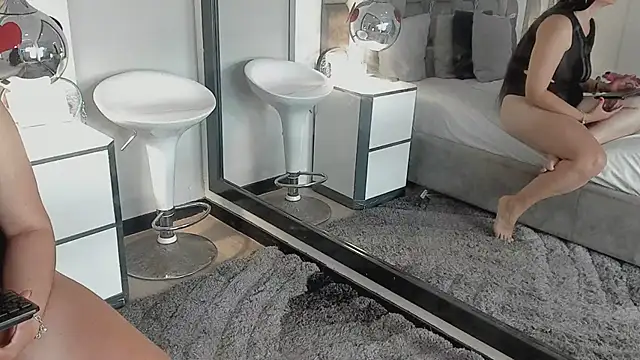 ElenaWatsonn online show from 03/19/26, 08:31