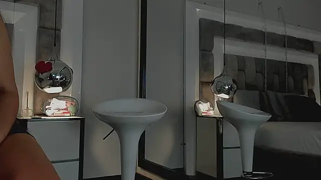 ElenaWatsonn online show from 03/18/26, 08:21