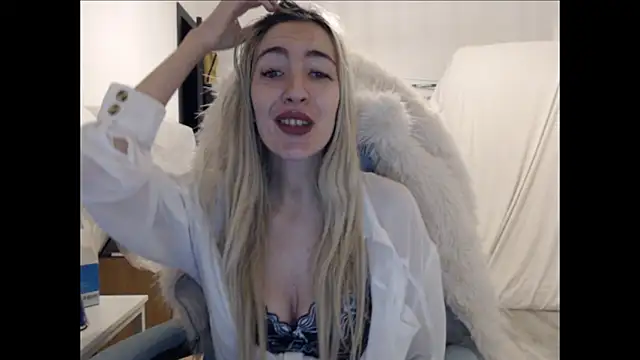 BarbieBlondieGirl online show from 02/24/26, 07:26