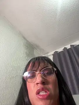 Snapshot of ValentinaEvanz chatting on 06/20/26, 08:14 ValentinaEvanz online show from 06/20/26, 08:14