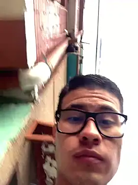 Snapshot of Latin_Paisa_Boy chatting on 02/04/26, 12:33 Latin Paisa Boy online show from 02/04/26, 12:33