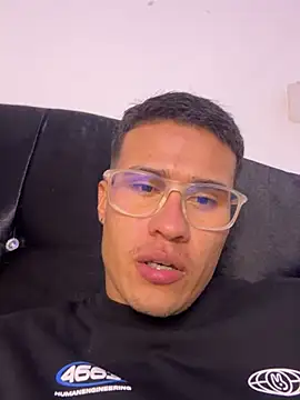 Snapshot of Latin_Paisa_Boy chatting on 02/08/26, 04:48 Latin Paisa Boy online show from 02/08/26, 04:48