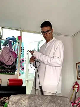 Latin Paisa Boy online show from 01/12/26, 08:04