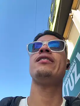 Snapshot of Latin_Paisa_Boy chatting on 02/27/26, 12:38 Latin Paisa Boy online show from 02/27/26, 12:38