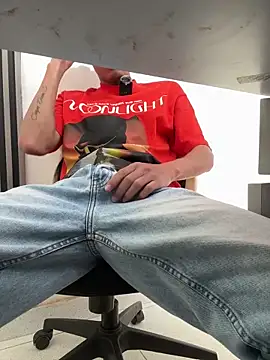 Latin Paisa Boy online show from 04/12/26, 08:23