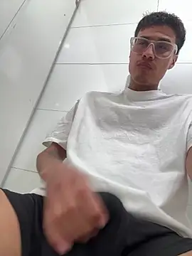 Latin Paisa Boy online show from 04/10/26, 04:58