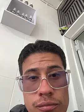 Latin Paisa Boy online show from 03/21/26, 09:19