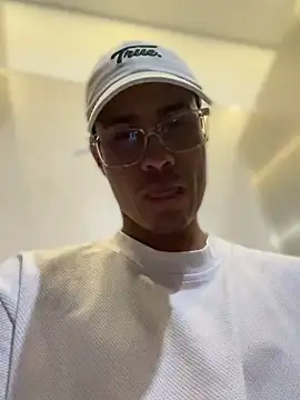 Latin Paisa Boy online show from 04/08/26, 06:09