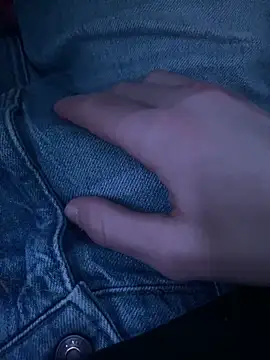 Snapshot of LittleGuy_2007 chatting on 02/06/26, 10:39 LittleGuy 2007 online show from 02/06/26, 10:39