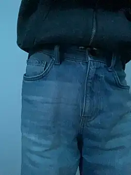 Snapshot of LittleGuy_2007 chatting on 02/13/26, 09:37 LittleGuy 2007 online show from 02/13/26, 09:37