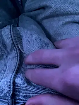 Snapshot of LittleGuy_2007 chatting on 01/08/26, 03:01 LittleGuy 2007 online show from 01/08/26, 03:01