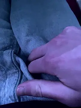 Snapshot of LittleGuy_2007 chatting on 01/08/26, 10:38 LittleGuy 2007 online show from 01/08/26, 10:38