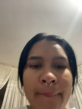 Chloe cortes online show from 05/20/26, 05:37