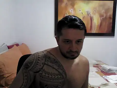 Snapshot of gonzzohunterr chatting on 04/15/26, 05:13 gonzzohunterr online show from 04/15/26, 05:13