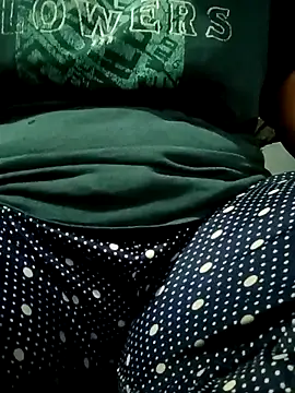 roshani sexy girl1 online show from 12/23/25, 06:02