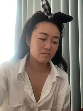 Snapshot of Molly-xiao chatting on 05/02/26, 03:56 Molly-xiao online show from 05/02/26, 03:56