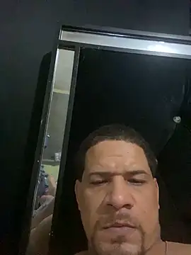 Snapshot of Dominicanobb chatting on 01/19/26, 08:29 Dominicanobb online show from 01/19/26, 08:29