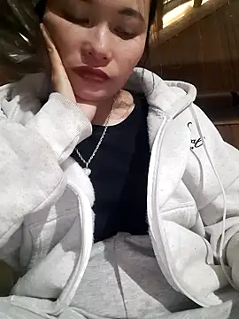 Snapshot of oh-july chatting on 01/08/26, 03:34 oh-july online show from 01/08/26, 03:34