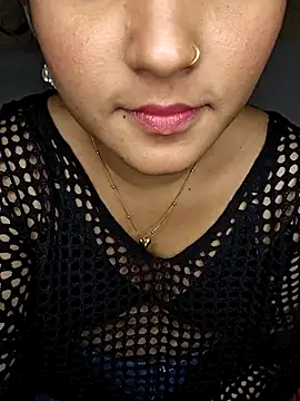 Snapshot of Saumyy chatting on 02/13/26, 05:02 Saumyy online show from 02/13/26, 05:02