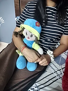 Snapshot of geetanjali_singh chatting on 03/23/26, 05:13 geetanjali singh online show from 03/23/26, 05:13