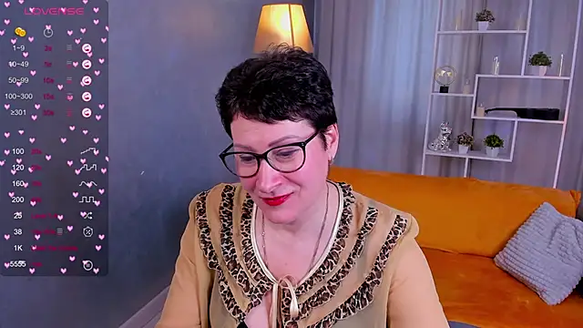 Snapshot of JennyMons chatting on 02/05/26, 09:05 JennyMons online show from 02/05/26, 09:05